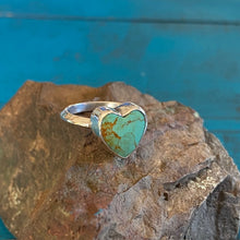 Load image into Gallery viewer, Heart Shaped Kingman Turquoise and Sterling Silver Ring Size 6