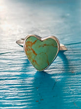 Load image into Gallery viewer, Heart Shaped Kingman Turquoise and Sterling Silver Ring Size 6